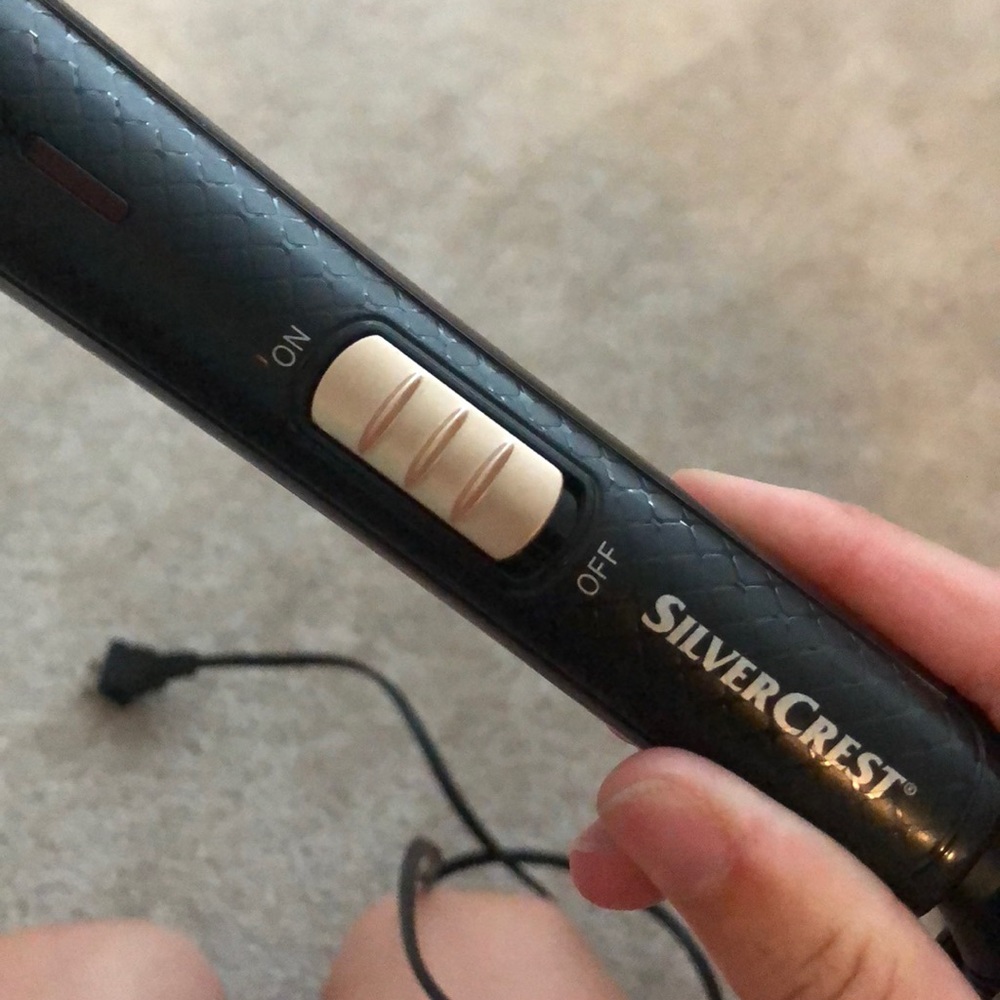 Curling iron - Picture 2 of 3